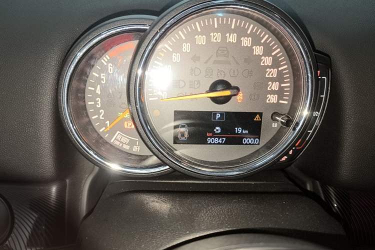 Used MINI Countryman 2017 1.5T COOPER ALL4 Traveler Instrument Cluster