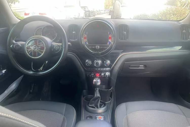 Used MINI Countryman 2017 1.5T COOPER Interior 1