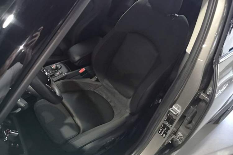 Used MINI Countryman 2017 1.5T COOPER ALL4 Left Front Seat