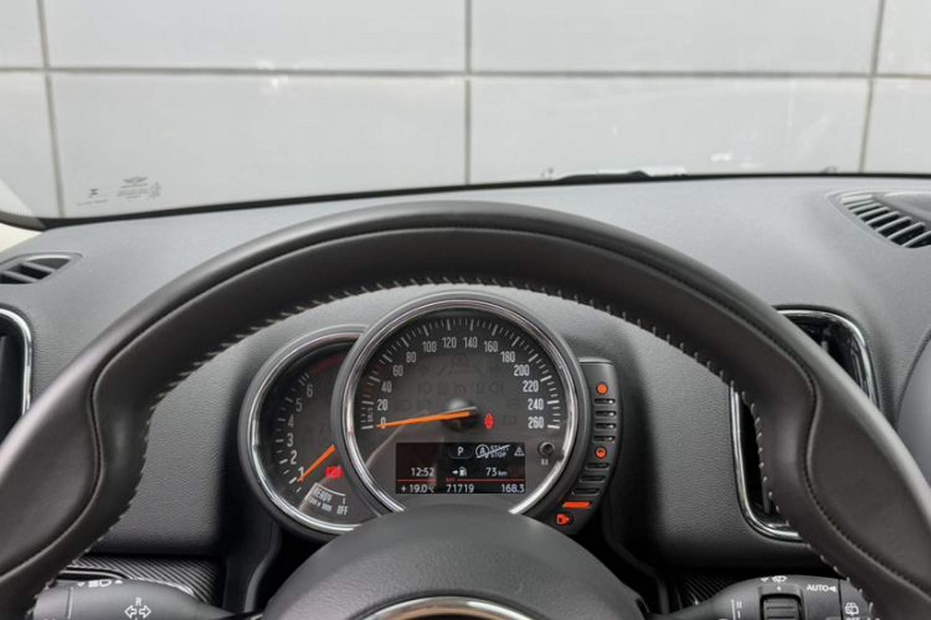 Used MINI Countryman 2017 2.0T COOPER S ALL4 Traveler Odometer Close Up