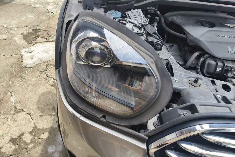 Used MINI Countryman 2017 1.5T COOPER ALL4 Right Front Headlight