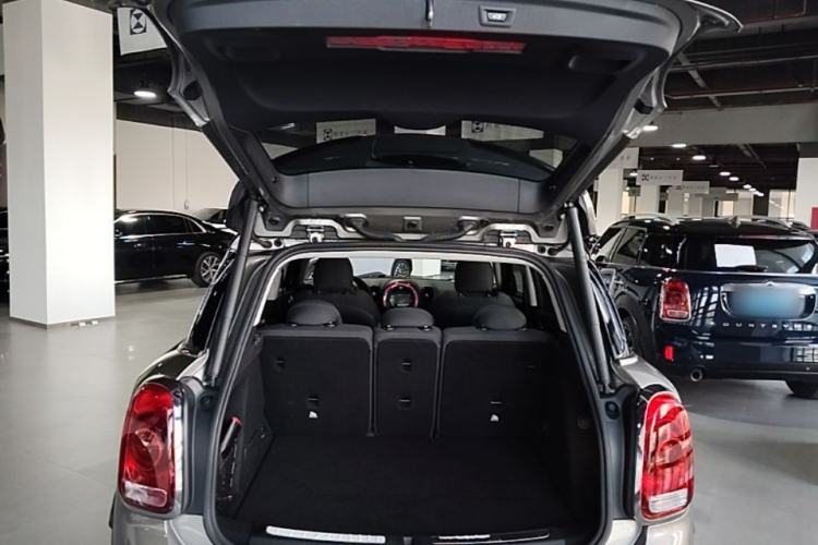 Used MINI Countryman 2017 1.5T COOPER ALL4 Trunk