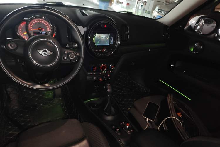 Used MINI Countryman 2017 1.5T COOPER ALL4 Traveler Audio And AC Panel