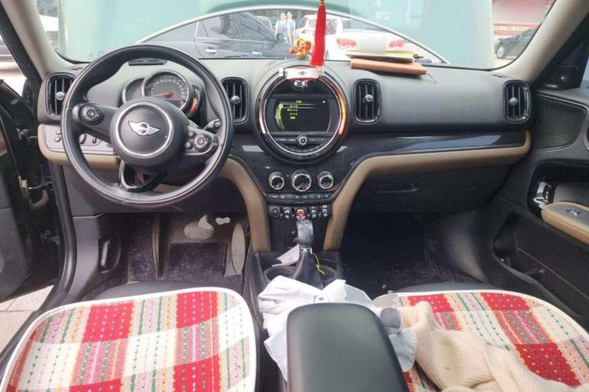 Used MINI Countryman 2017 1.5T COOPER ALL4 Traveler Center Console