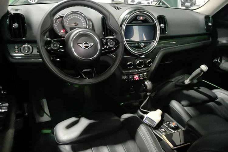 Used MINI Countryman 2017 2.0T COOPER S ALL4 Center Console