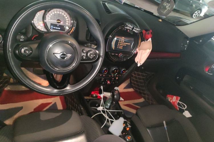 Used MINI Countryman 2017 1.5T COOPER ALL4 Traveler Center Console