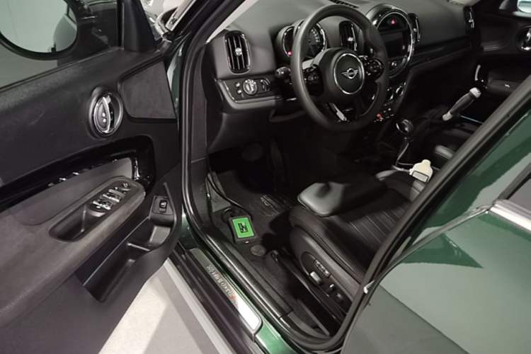 Used MINI Countryman 2017 2.0T COOPER S ALL4 Driver Seat