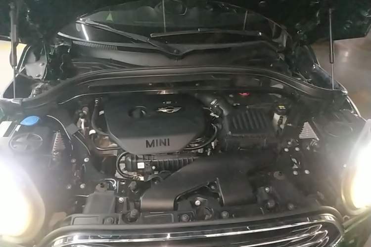 Used MINI Countryman 2017 1.5T COOPER ALL4 Traveler Engine Bay
