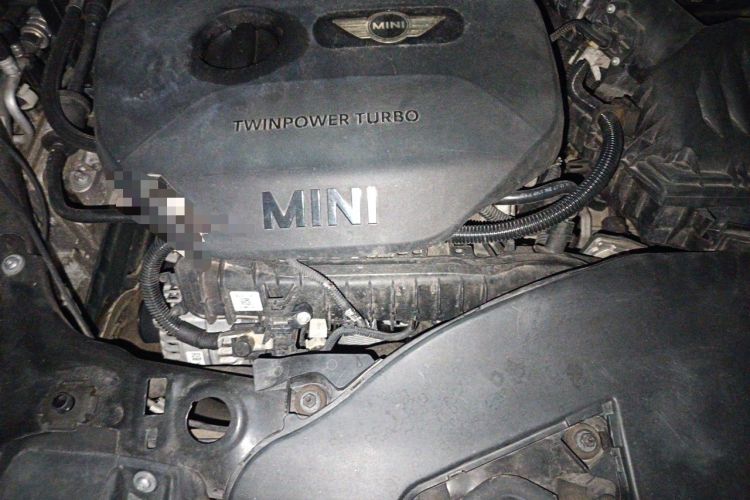 Used MINI Countryman 2017 1.5T COOPER Engine Bay