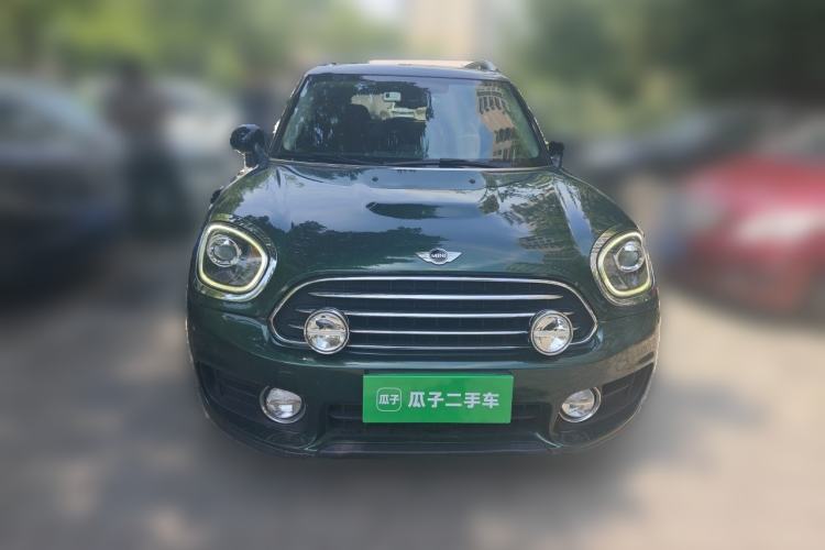 Used MINI Countryman 2017 1.5T COOPER ALL4 Very Holiday Edition British Green Front