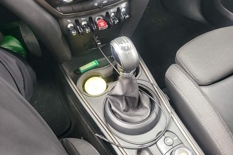 Used MINI Countryman 2017 1.5T COOPER ALL4 Gear Lever