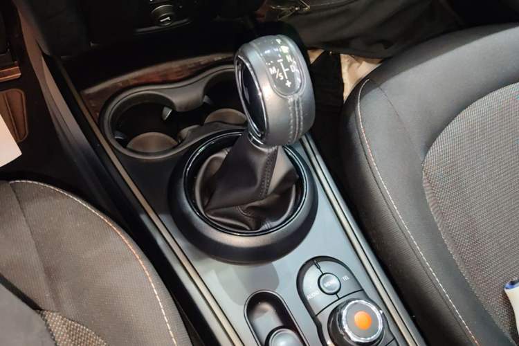 Used MINI Countryman 2017 1.5T COOPER Gear Lever
