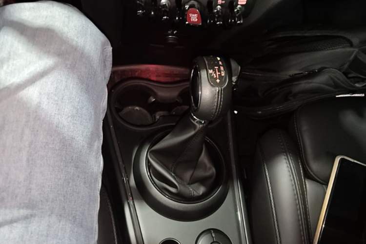 Used MINI Countryman 2017 2.0T COOPER S ALL4 Gear Lever