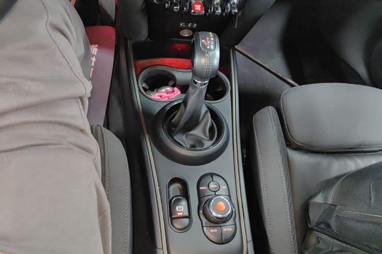 Used MINI Countryman 2017 2.0T COOPER S ALL4 Gear Lever