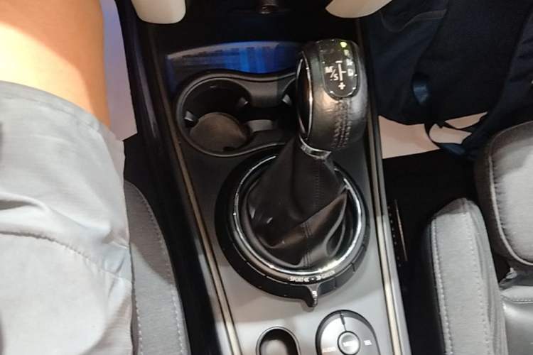Used MINI Countryman 2017 1.5T COOPER ALL4 Gear Lever