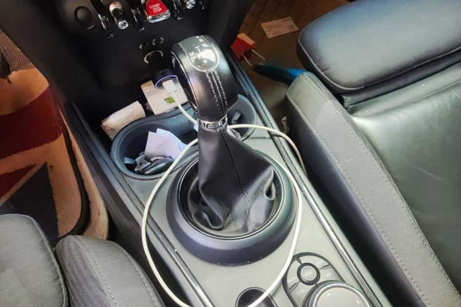 Used MINI Countryman 2017 1.5T COOPER ALL4 Explorer Gear Lever