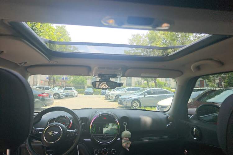 Used MINI Countryman 2017 1.5T COOPER ALL4 Very Holiday Edition British Green Headliner