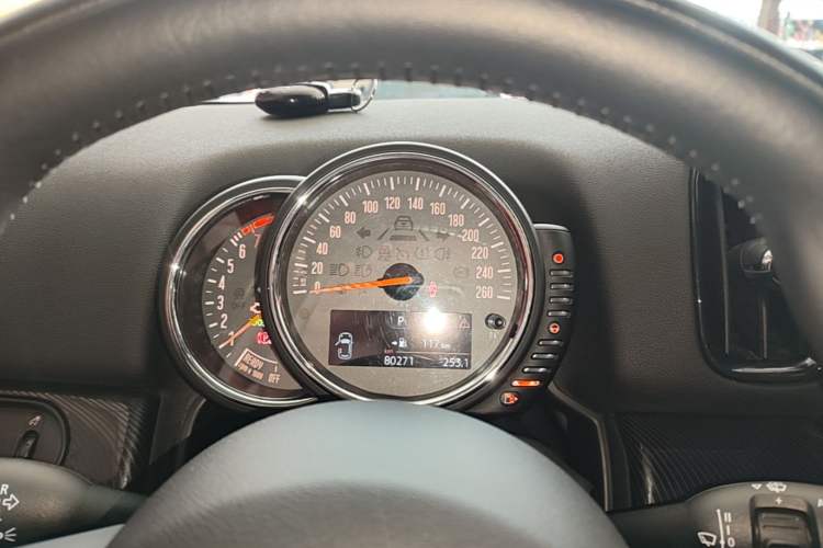 Used MINI Countryman 2017 1.5T COOPER ALL4 Traveler Instrument Cluster