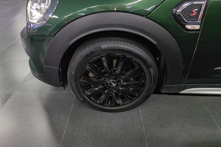 Used MINI Countryman 2017 2.0T COOPER S ALL4 Left Front Wheel Hub