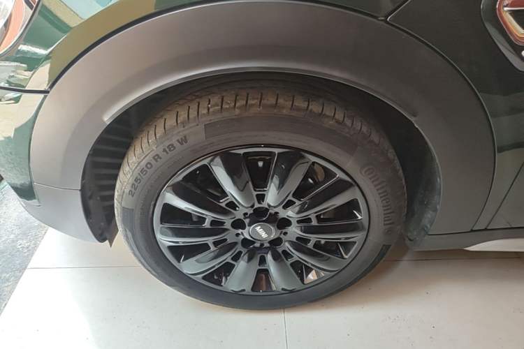 Used MINI Countryman 2017 1.5T COOPER ALL4 Traveler Left Front Wheel Hub