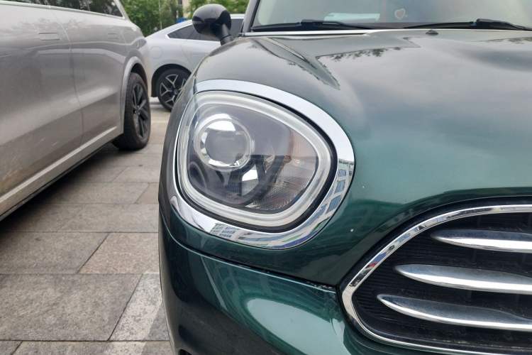 Used MINI Countryman 2017 1.5T COOPER ALL4 Traveler Right Front Headlight