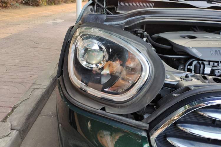 Used MINI Countryman 2017 1.5T COOPER ALL4 Traveler Right Front Headlight