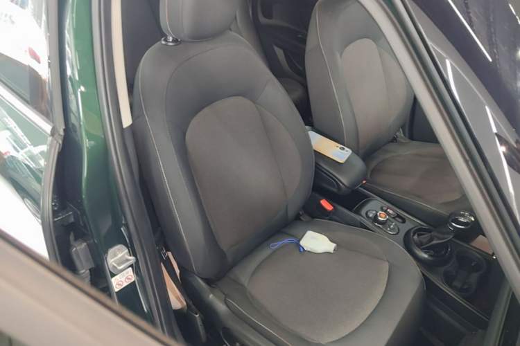 Used MINI Countryman 2017 1.5T COOPER Right Front Seat
