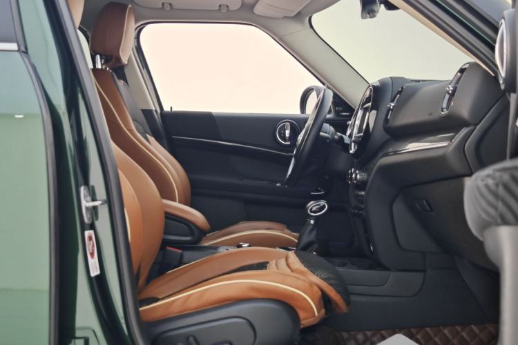 Used MINI Countryman 2017 1.5T COOPER ALL4 Traveler Right Front Seat