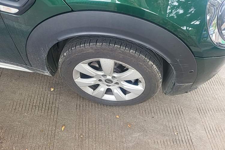 Used MINI Countryman 2017 1.5T COOPER ALL4 Right Front Wheel Hub