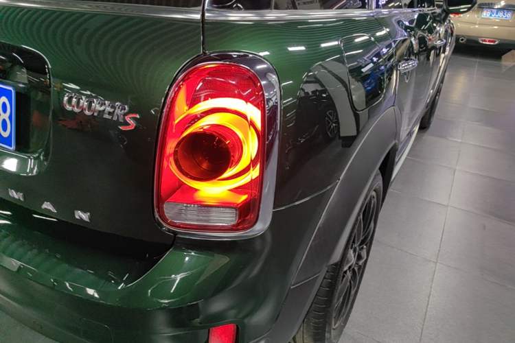 Used MINI Countryman 2017 2.0T COOPER S ALL4 Right Rear Taillight