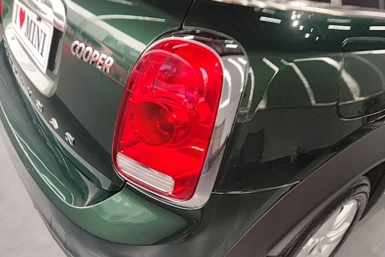Used MINI Countryman 2017 1.5T COOPER ALL4 Right Rear Taillight