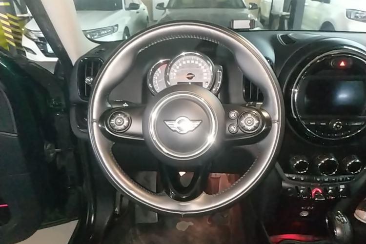 Used MINI Countryman 2017 1.5T COOPER ALL4 Traveler Steering Wheel