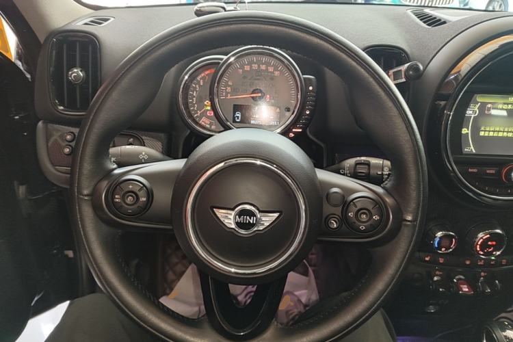 Used MINI Countryman 2017 1.5T COOPER ALL4 Traveler Steering Wheel