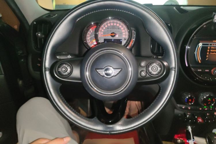 Used MINI Countryman 2017 1.5T COOPER ALL4 Traveler Steering Wheel
