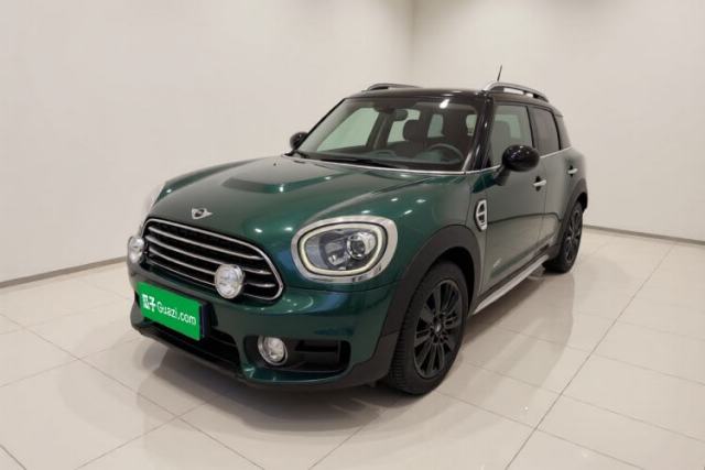 Used MINI Countryman 2017 1.5T COOPER ALL4 Very Holiday Edition British Green