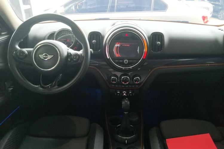 Used MINI Countryman 2017 1.5T COOPER ALL4 Center Console
