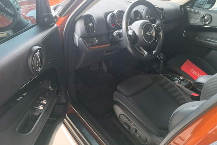Used MINI Countryman 2017 1.5T COOPER ALL4 Driver Seat