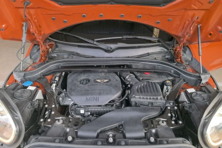 Used MINI Countryman 2017 1.5T COOPER ALL4 Engine Bay