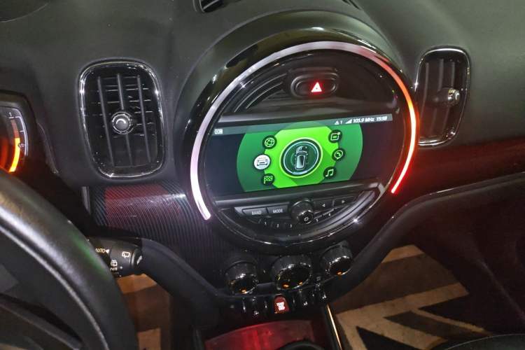 Used MINI Countryman 2017 2.0T COOPER S ALL4 Explorer Audio And AC Panel