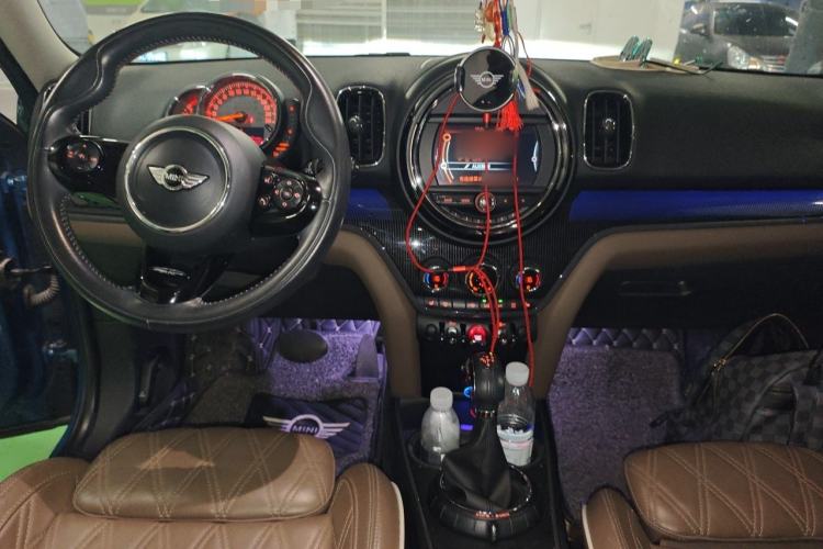 Used MINI Countryman 2017 2.0T COOPER S ALL4 Traveler Center Console