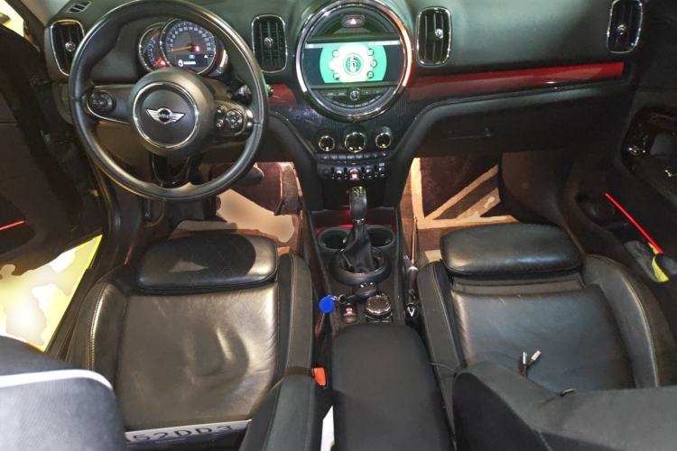 Used MINI Countryman 2017 2.0T COOPER S ALL4 Explorer Center Console