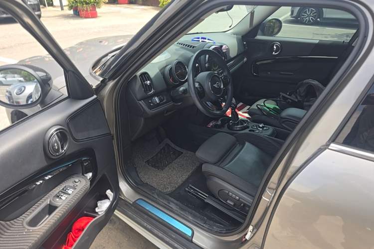 Used MINI Countryman 2017 1.5T COOPER ALL4 Explorer Driver Seat
