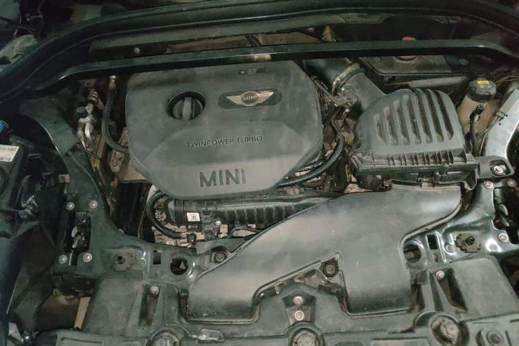 Used MINI Countryman 2017 1.5T COOPER Engine Bay