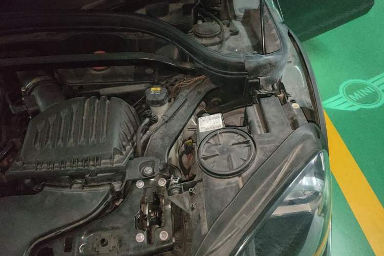 Used MINI Countryman 2017 1.5T COOPER Engine Bay Left