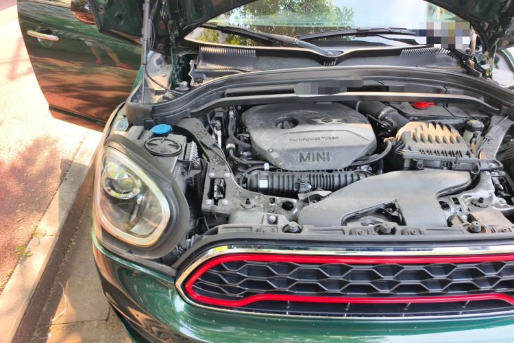 Used MINI Countryman 2017 2.0T COOPER S ALL4 Engine Bay Right