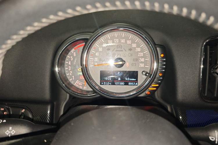 Used MINI Countryman 2017 2.0T COOPER S ALL4 Traveler Instrument Cluster