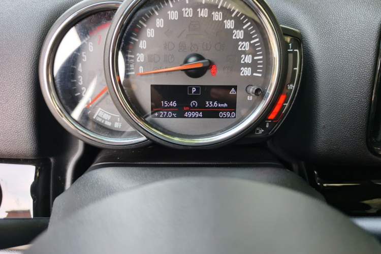 Used MINI Countryman 2017 2.0T COOPER S ALL4 Odometer Close Up