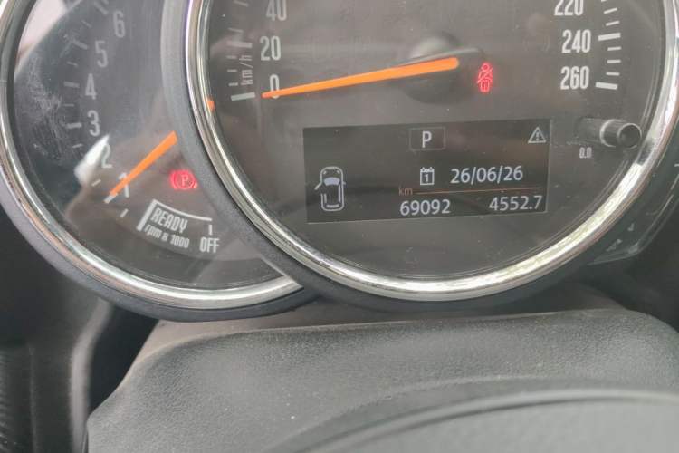 Used MINI Countryman 2017 1.5T COOPER Explorer Odometer Close Up