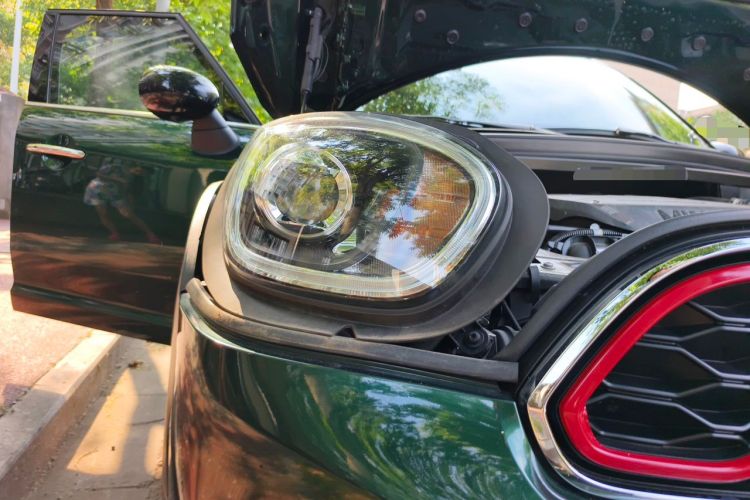 Used MINI Countryman 2017 2.0T COOPER S ALL4 Right Front Headlight
