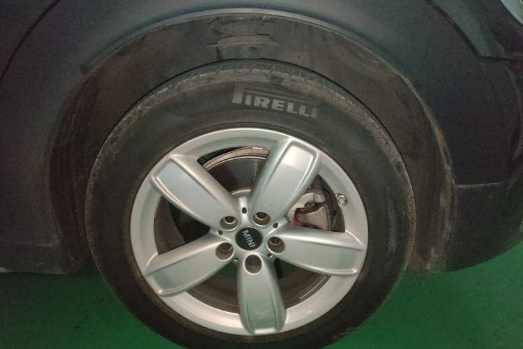 Used MINI Countryman 2017 1.5T COOPER Right Front Wheel Hub